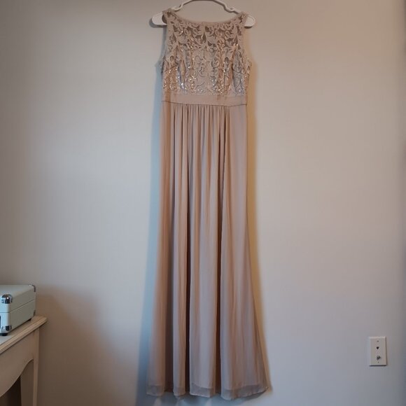 Adrianna Papell Champagne Formal Gown Size 6 Sequin Lace Chiffon Elegant Classic - Picture 1 of 5